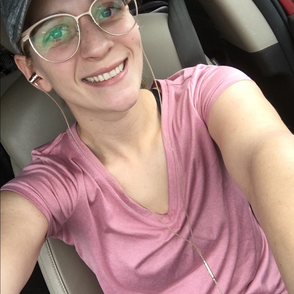 Meet your Posher, Amanda - Picture 1 of 1